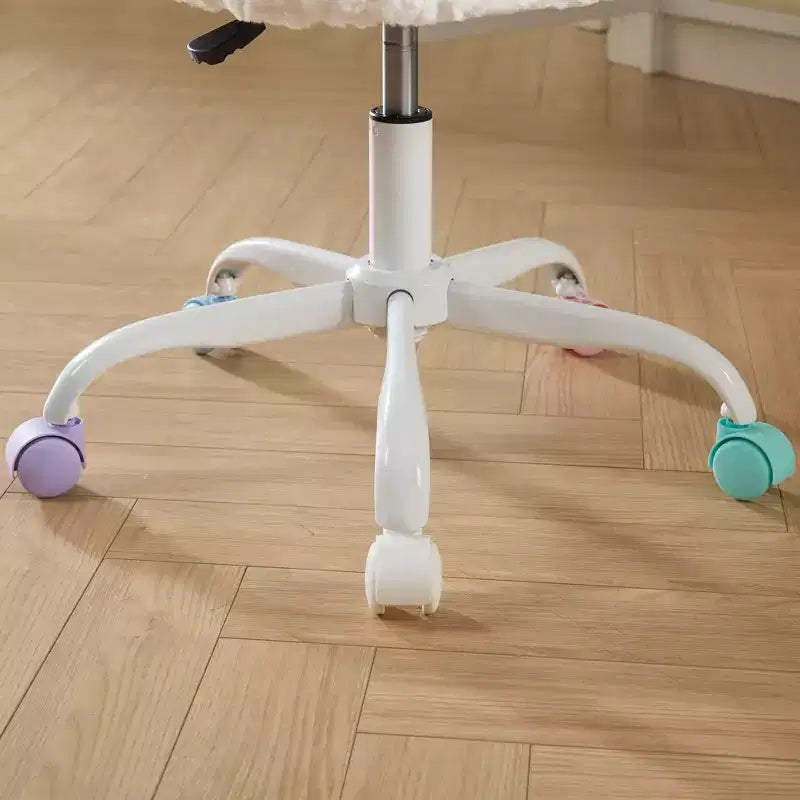Sedie da scrivania girevoli Kawaii per adolescenti e adulti, sedia da trucco regolabile in altezza in pelliccia sintetica, sedia da computer per bambini 17.7-21.3H con base in metallo