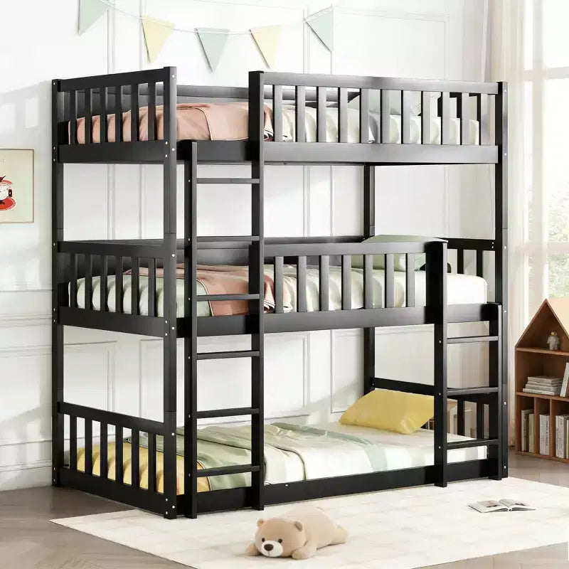 Letto a castello triplo con 2 scale, divisibile in 3 letti singoli per camerette piccole